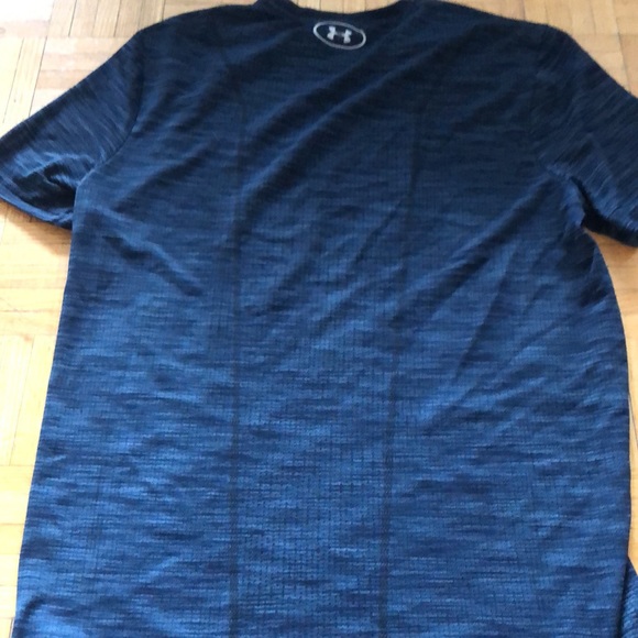 Under armour fitted heatgear - Picture 6 of 7